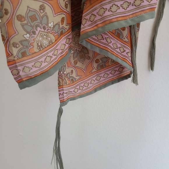 Vintage Style Throw - Picture 4 of 7